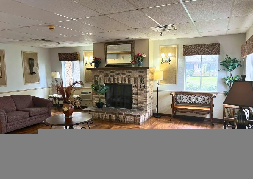 Normandy Terrace Healthcare and Rehab Center - Photo 3