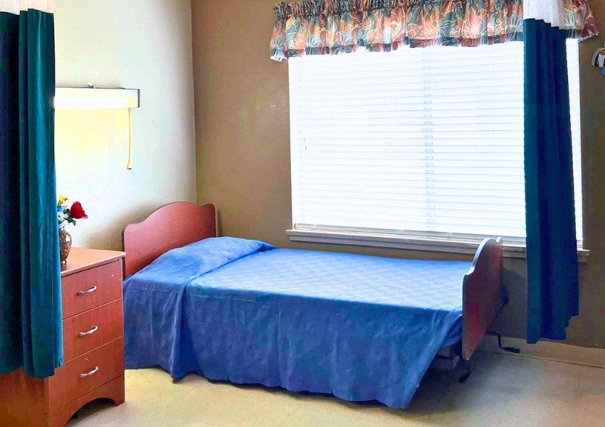 Normandy Terrace Healthcare and Rehab Center - Photo 4