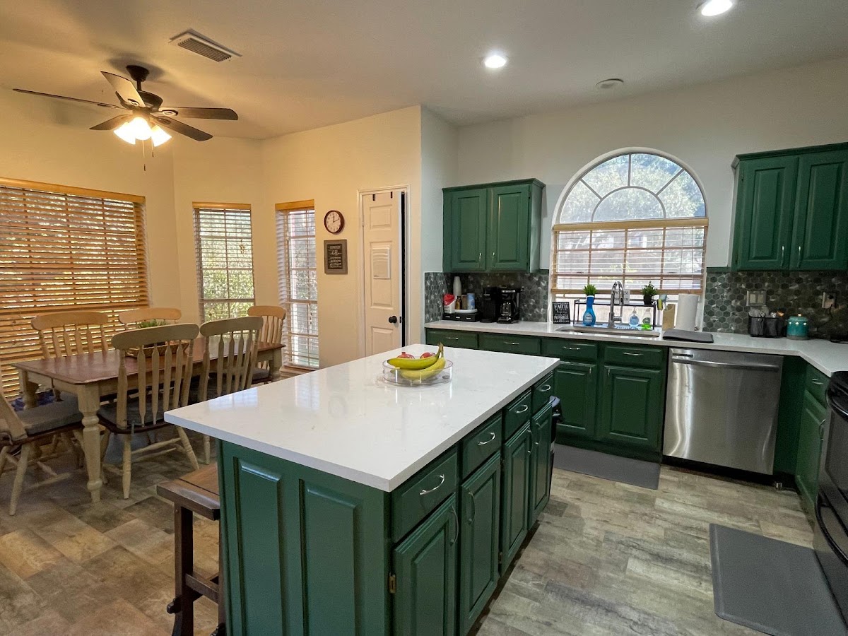 Drew's Sober Living - Photo 4
