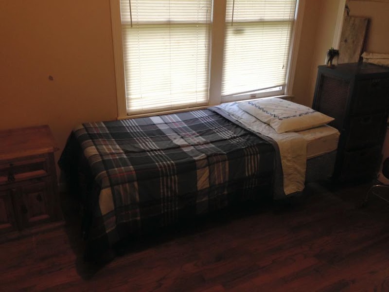 Thompson House Sober Living - Photo 3