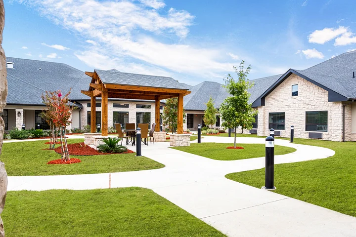 Harbor Valley Health & Rehabilitation - Photo 5