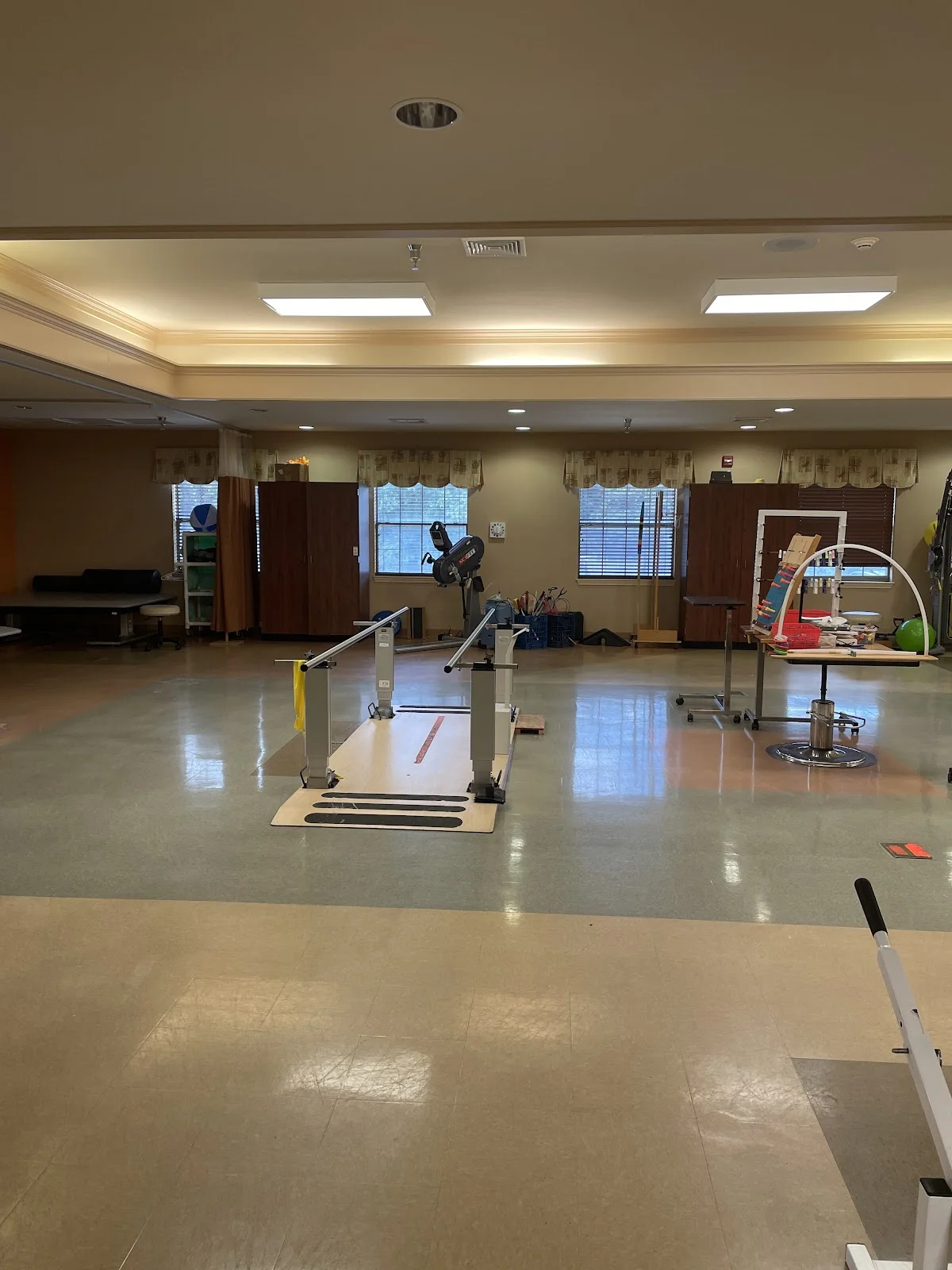 Huebner Creek Health & Rehabilitation Center - Photo 2