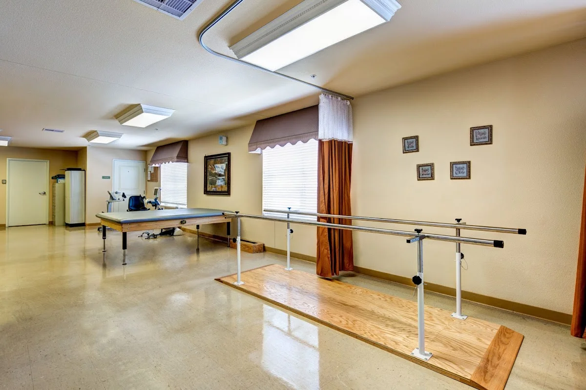 Westover Hills Rehabilitation and Healthcare Center - Photo 5